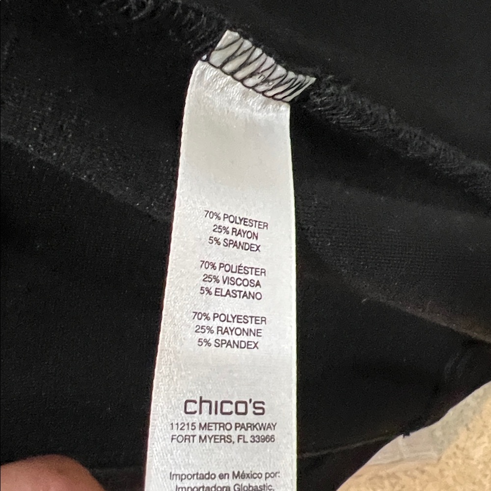 CHICO’S Weekends Zip Front Vest - Size 2 - Picture 11 of 13